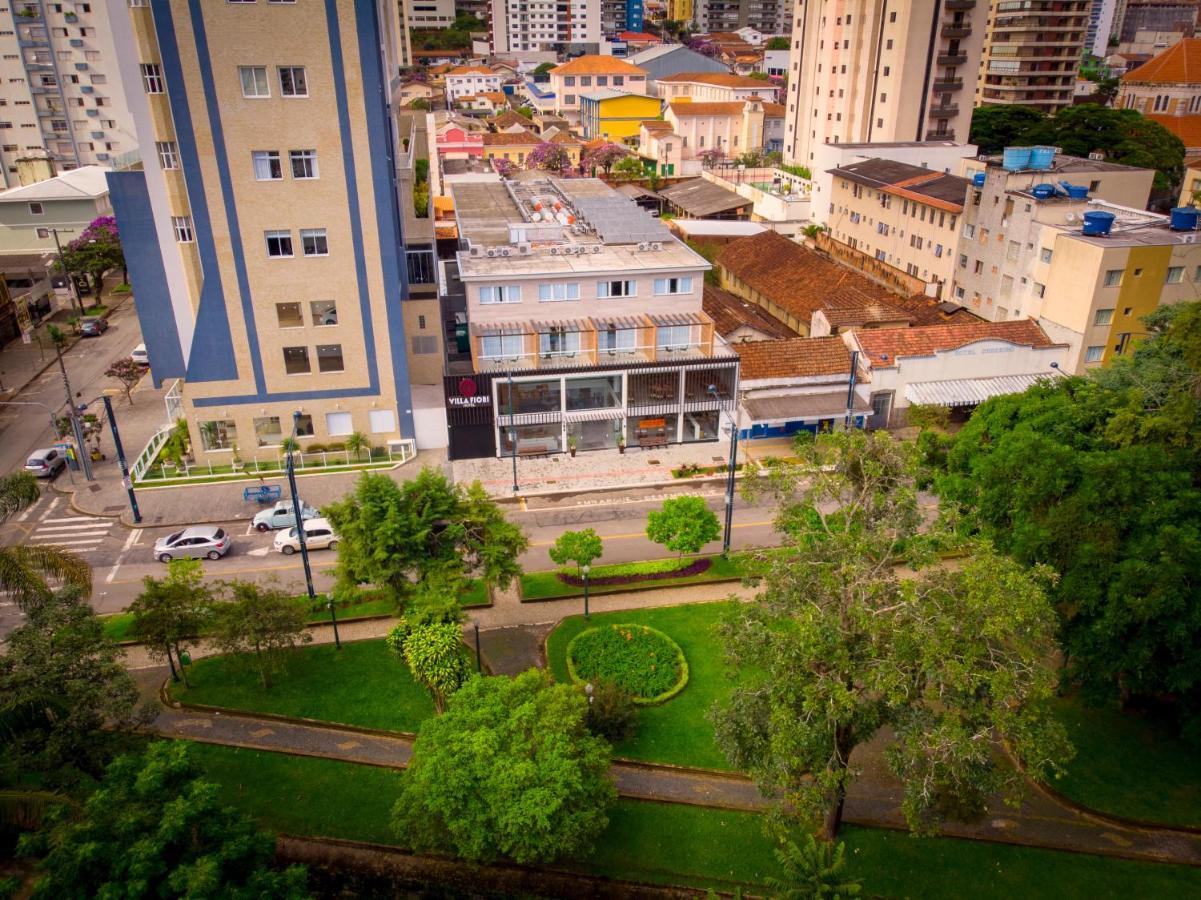 Hotel Villa Fiori Poços de Caldas Esterno foto